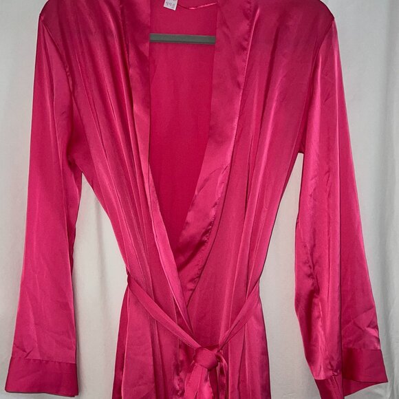 Hot Pink Robe - Picture 1 of 2